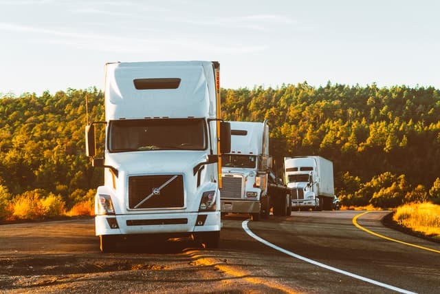 18 wheeler truck parking and RV storage in Katy